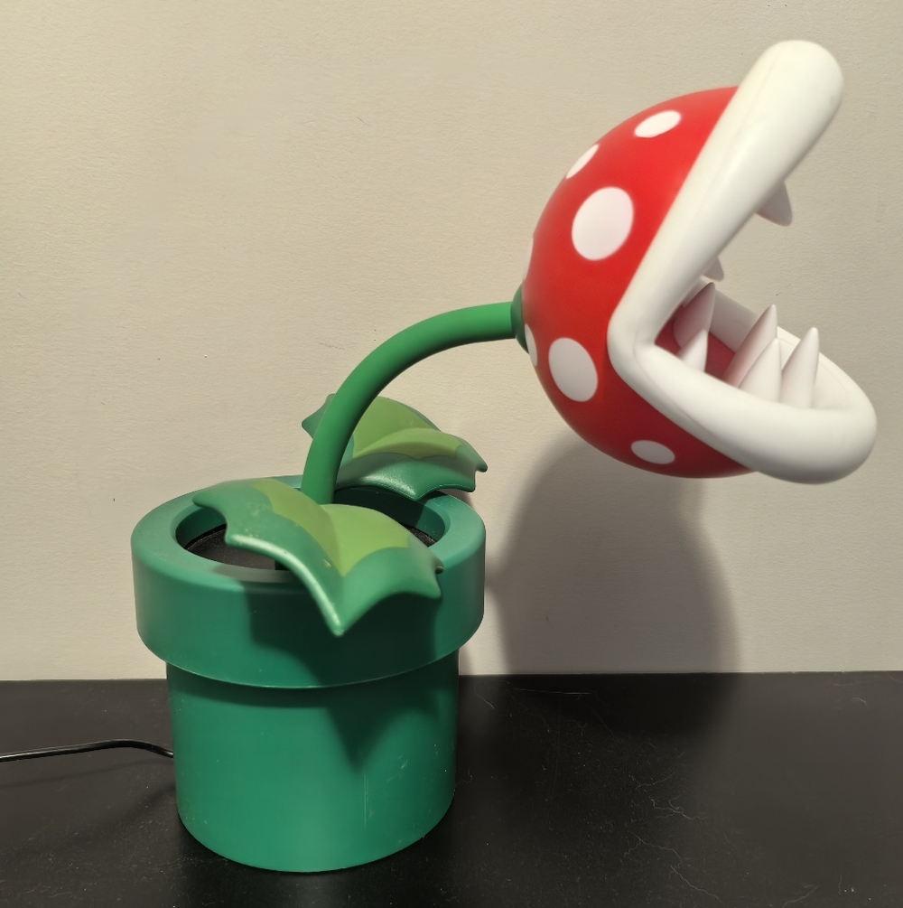 Super Mario Piranha Plant Desk Lamp